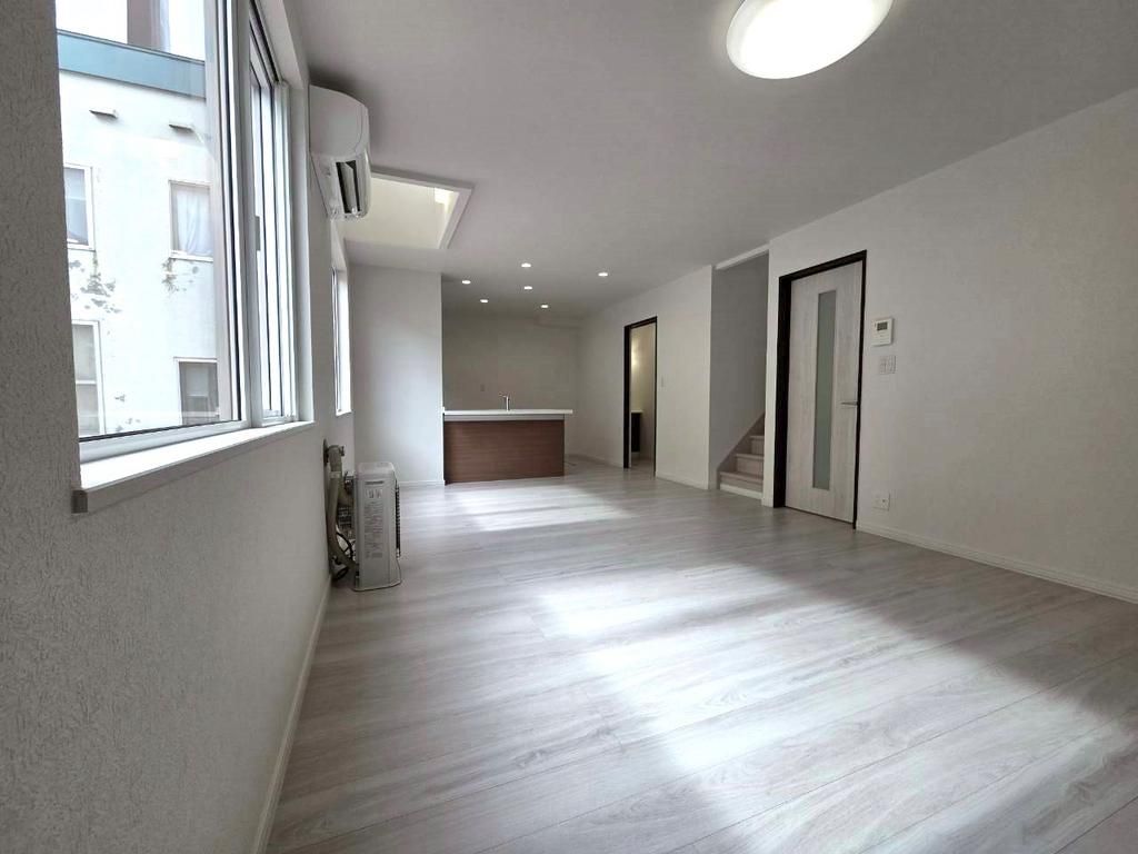 Renovated 4LDK House in Sapporo's Kitano, Kiyota Ward - Thumbnail 3