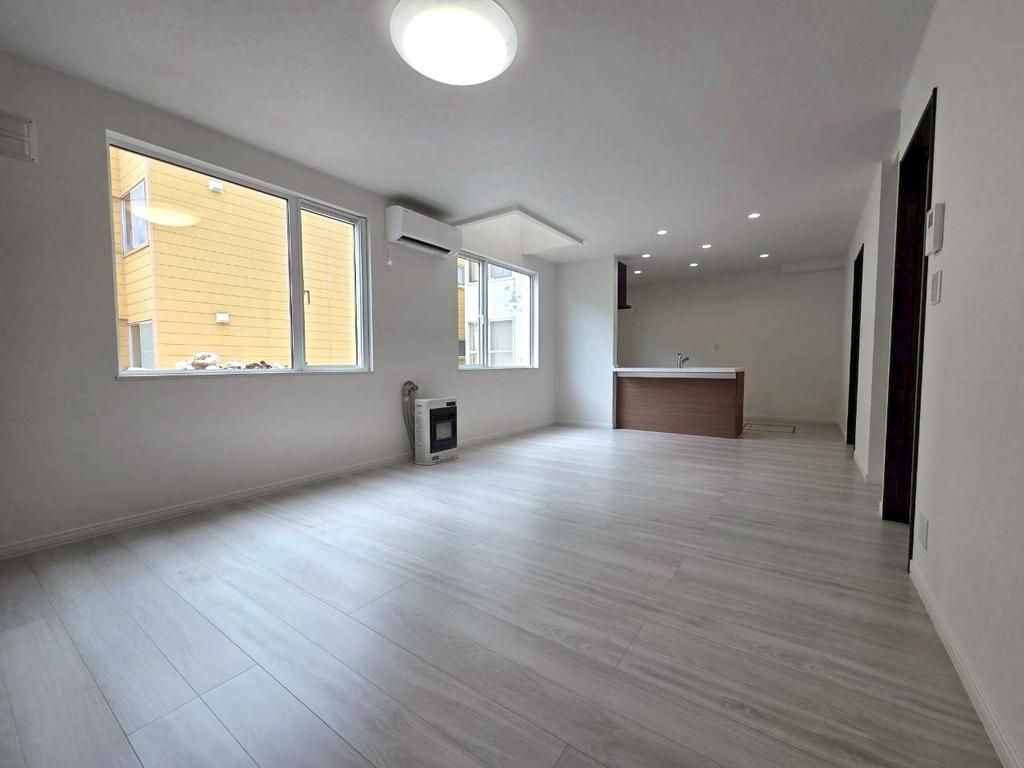 Renovated 4LDK House in Sapporo's Kitano, Kiyota Ward - Thumbnail 4