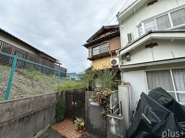 Land for Sale in Omuro, Kyoto with Old House - Near Myoshinji Station - Thumbnail 2