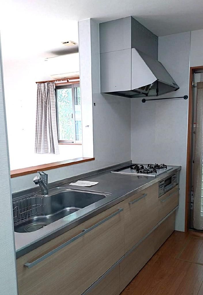 3LDK House in Kusatsu with Tatami Living Space and Garage - Thumbnail 3