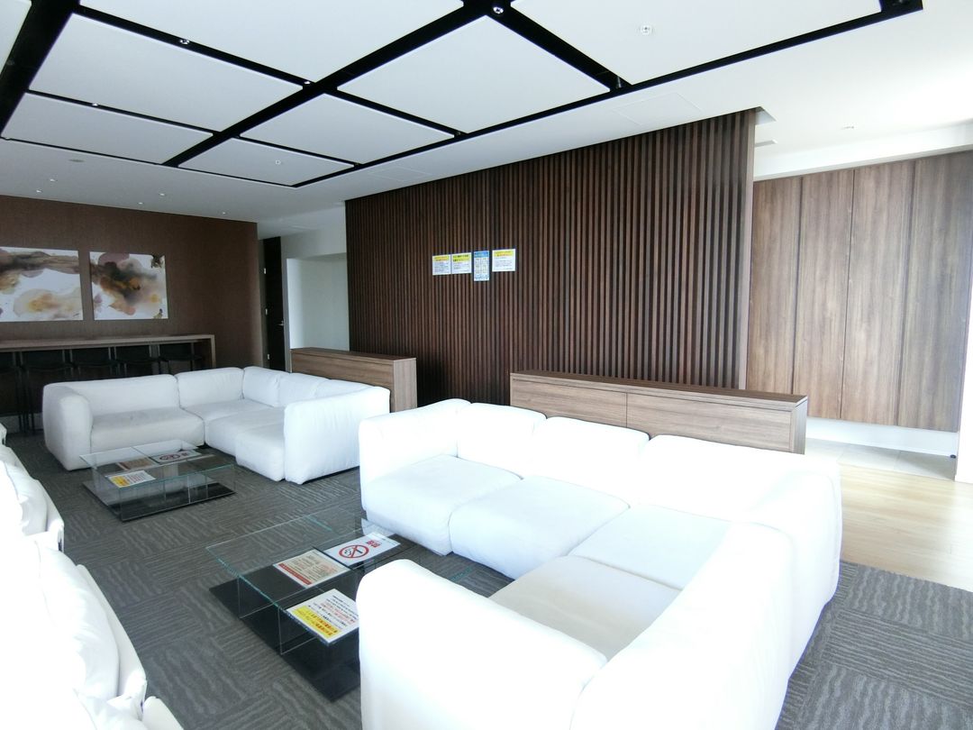 1LDK Apartment in Brandz Tower Midosuji Hommachi, Osaka - Thumbnail 2