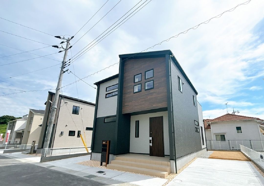New Build Homes in Haginodai, Ikoma - Shuttle & Loan Support - Image 1