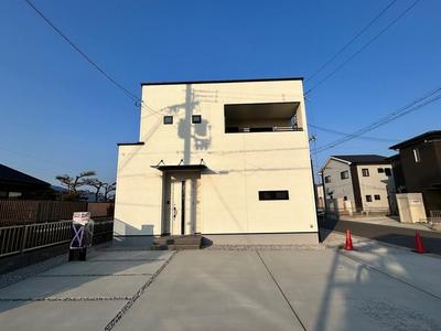 4LDK House in Omihachiman with 4 Parking Spaces — Image 1, Omihachiman, Shiga