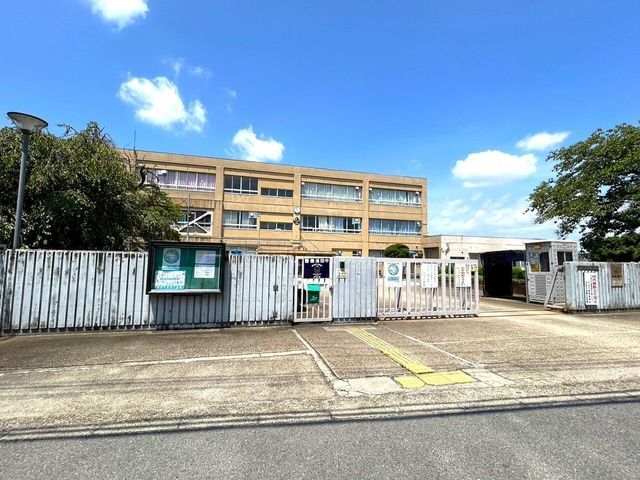 Land for Sale in Uji City, Kyoto with Old House and Prime Location - Thumbnail 4