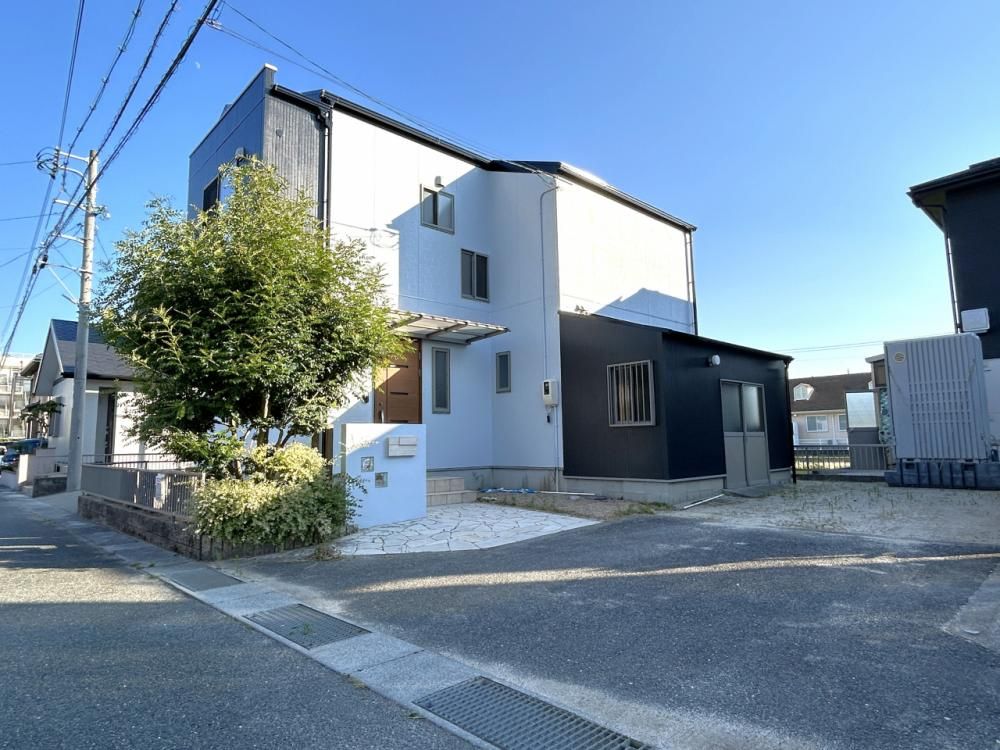 Renovated 4SLDK House in Hofu City, Yamaguchi - Thumbnail 3