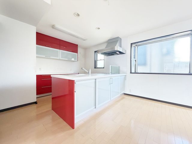 4LDK House for Sale in Nerima-ku, Tokyo for 94,800,000 Yen - Thumbnail 3