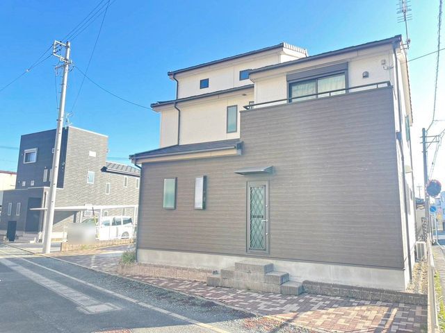 4LDK Detached House for Sale in Toyokawa, Aichi - Thumbnail 2