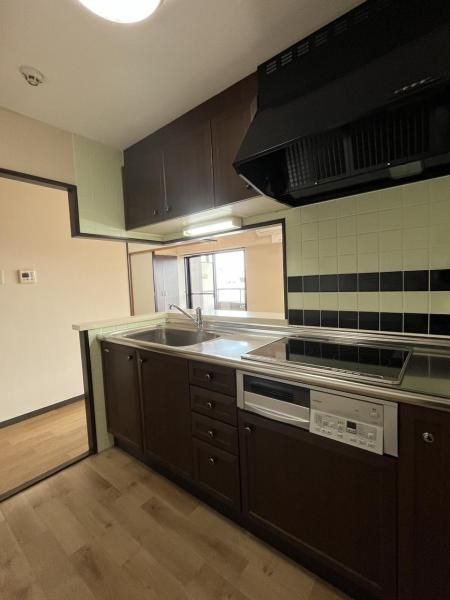 2LDK Apartment for Sale near Minami-Toyama Station, Toyama - Thumbnail 3