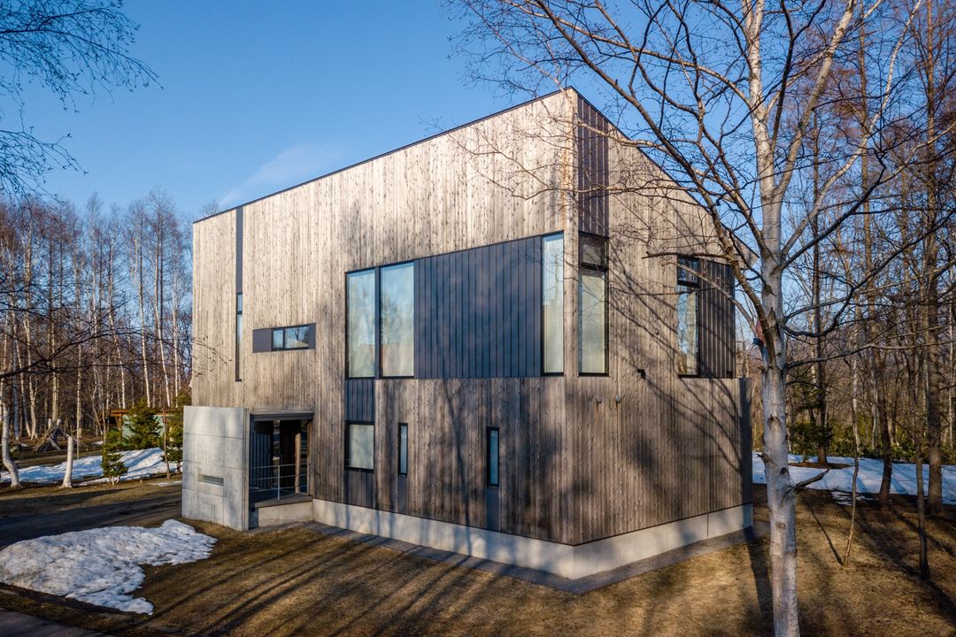 Luxury Chalet in Niseko Hirafu with Mount Yotei Views - Thumbnail 2