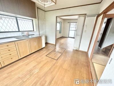 [Homes] Used detached house 24 minutes walk from Kanabashi Station on the JR Sakurai Line (Kashihara City) — Image 2, Kashihara, Nara