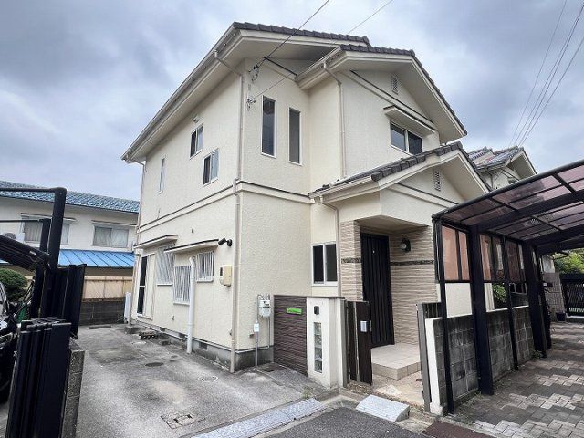 4LDK House for Sale in Tsuboi, Hiroshima Saeki-ku - Thumbnail 2