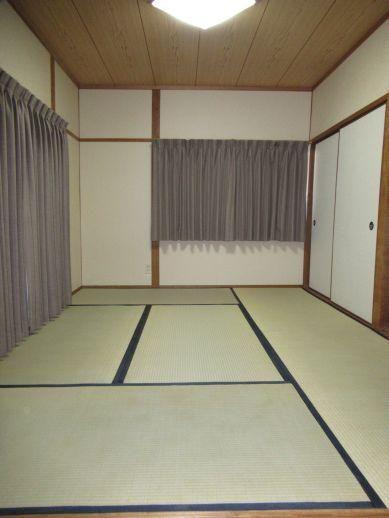 4LDK House in Fukuyama with Private Parking — Image 3, Fukuyama, Hiroshima
