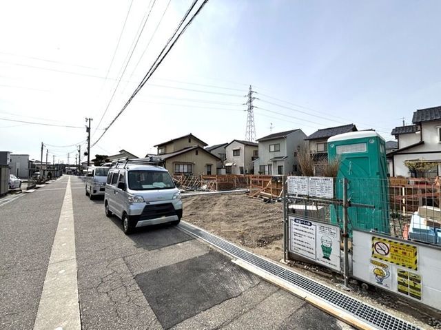 New 4LDK House in Ayatamachi, Toyama with Walk-in Closet - Thumbnail 2