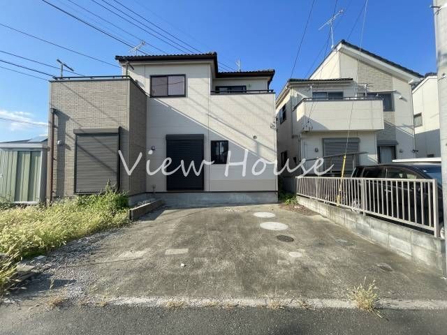 4LDK Family House in Takasaki with Parking and Garden - Thumbnail 3