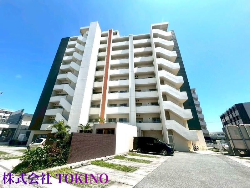 Bears Court Kuwae Sun Life 2LDK Apartment for Sale in Chatan - Thumbnail 3