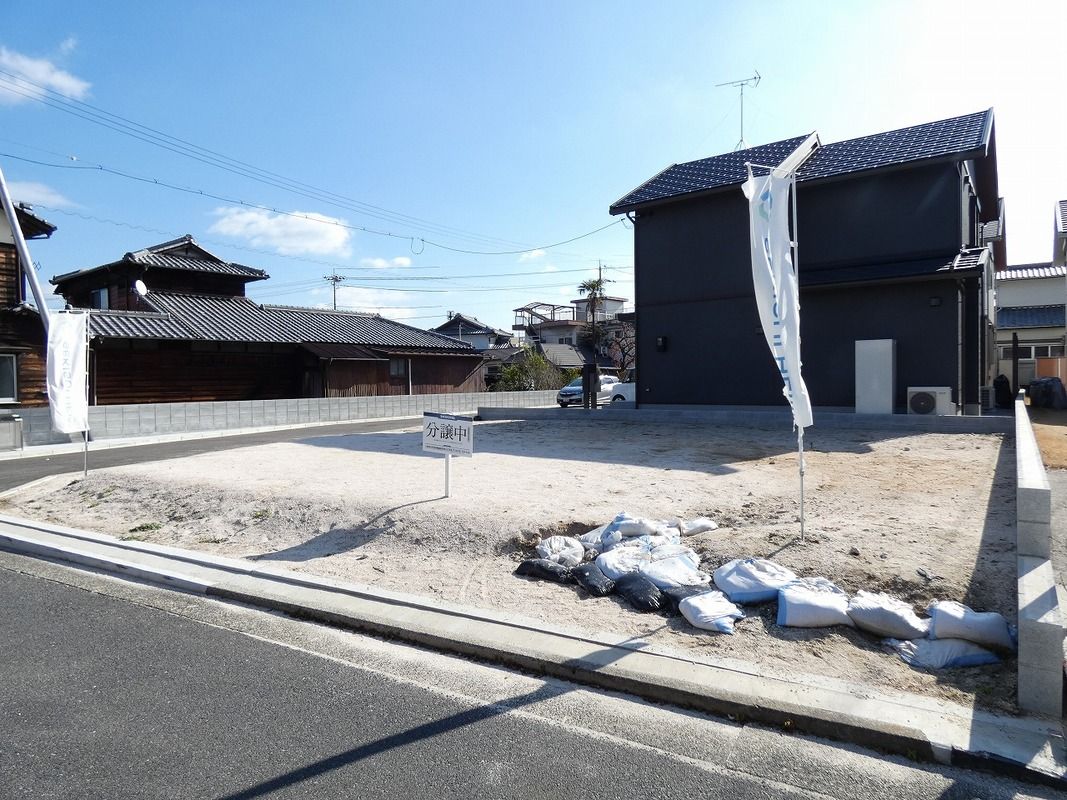 Sekisui Heim Building Lot in Iwakuni, Yamaguchi - 173.59 sqm - Thumbnail 2