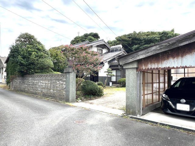 6LDK Traditional Japanese House with Detached Cottage in Misasa, Tottori - Thumbnail 2