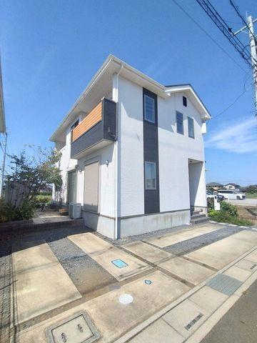 2018 Built 4LDK House in Kawagoe with 2 Parking Spaces — Image 3, Kawagoe, Saitama