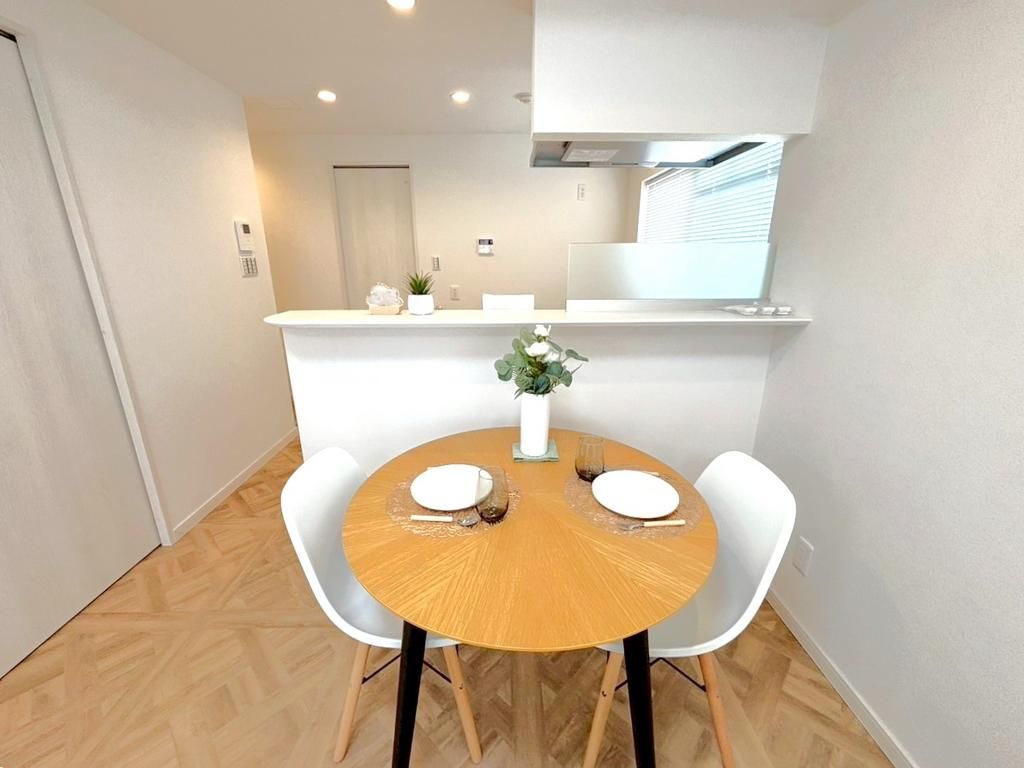 Renovated 2LDK Apartment for Sale near Shirite Station, Yokohama - Thumbnail 2