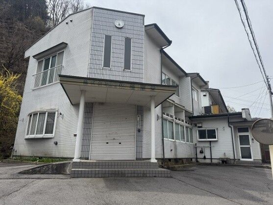 2-Story House for Sale in Tsumagoi Village, Gunma - 189.97 sqm - Thumbnail 3