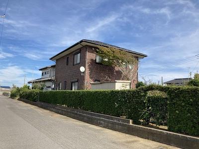Kujukuri Town Makame Brick building | Used detached house in Kujukuri Town, Sambu District, 9.5km from JR Togane Line Togane Station (Property number: 0115158-0001356) — Image 1, Kujukuri, Chiba