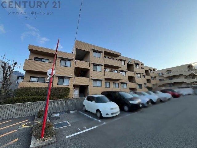 4LDK Apartment in Takarazuka with Balcony | Servas Inversawa - Thumbnail 2