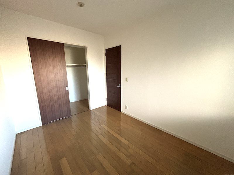 3LDK Apartment for Sale in Yokkaichi, Mie - 85.81m² - Thumbnail 4