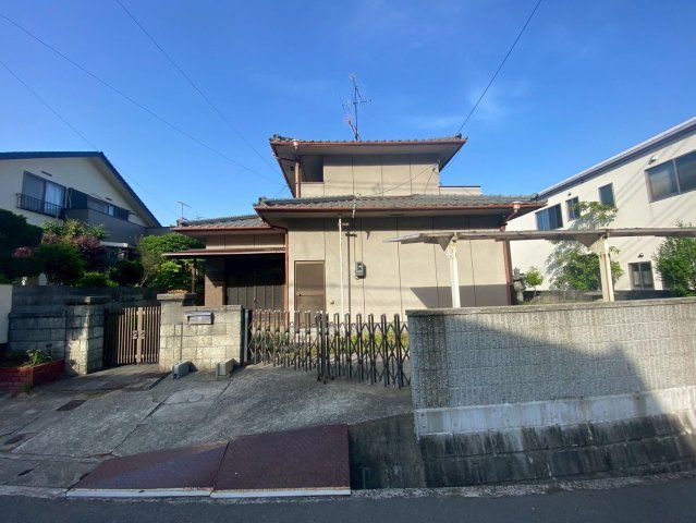 Spacious 5DK House on 279 sqm Plot in Onomichi, Hiroshima - Main Image