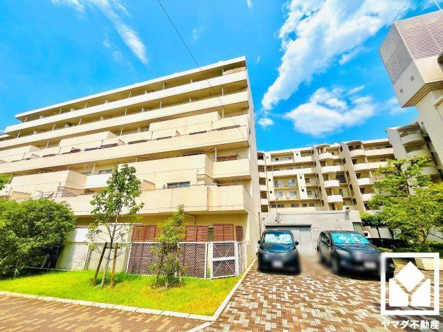 Park Terrace Katsuragawa 3LDK Apartment for Sale in Kyoto - Image 1