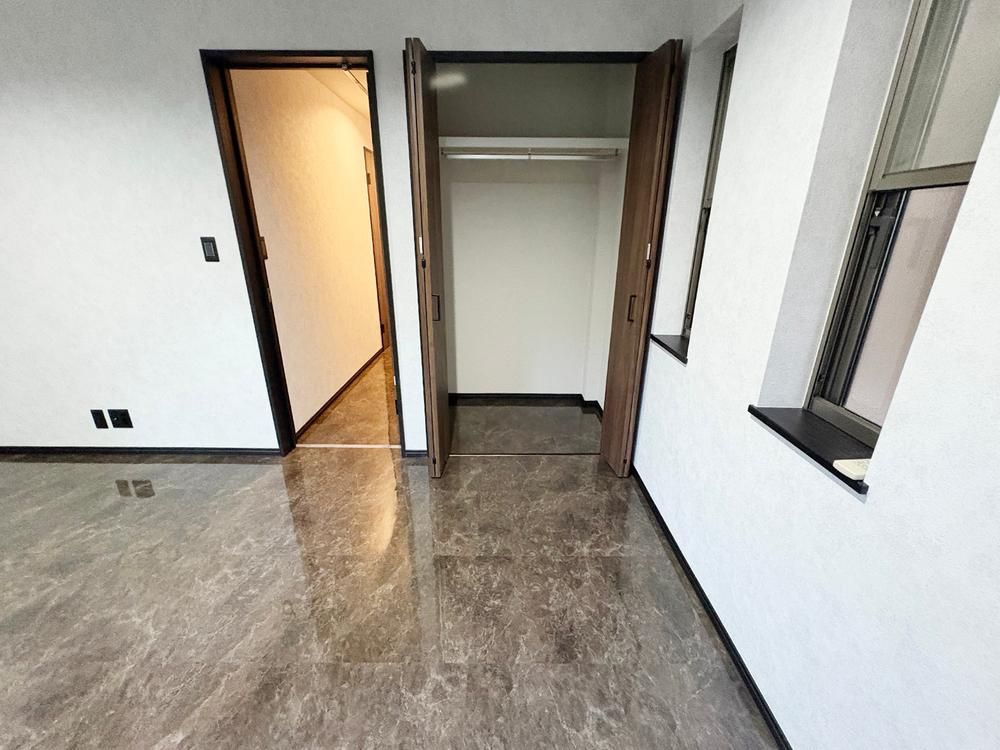 4LDK Detached House in Setagaya, Tokyo - 101.24 sqm - Thumbnail 3