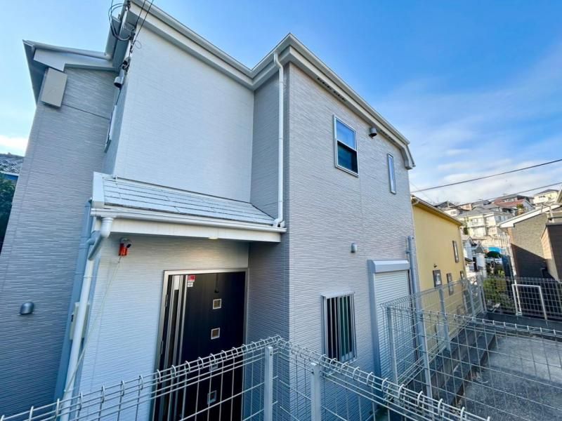 4LDK Renovated House for Sale in Yokohama's Mitsuzawa - Thumbnail 2