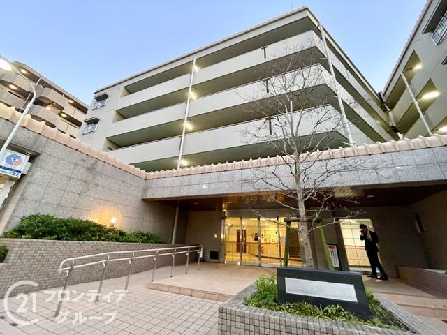 Sunlife Gakuen-mae B Building 3LDK Apartment in Nara - Thumbnail 3