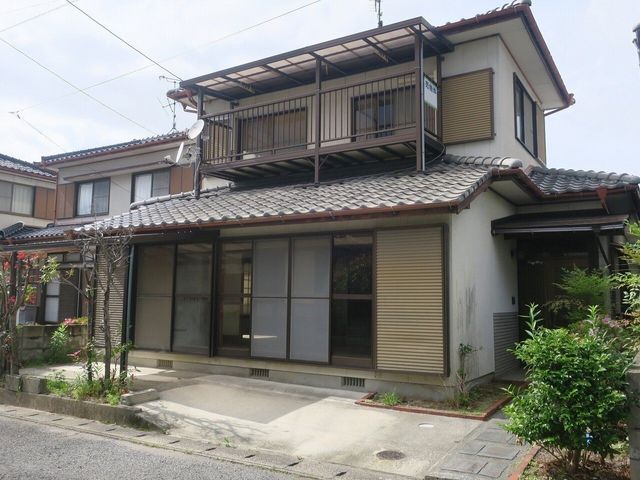 5DK House in Higashi-Yoka, Saga with Parking - Thumbnail 2