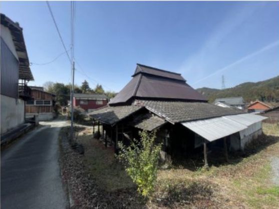 1887 Farmhouse with 2046 sqm Land in Asakura, Fukuoka - Thumbnail 2