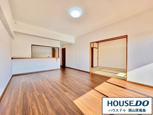 Renovated 3LDK Apartment in Okayama with Balcony - Thumbnail 2