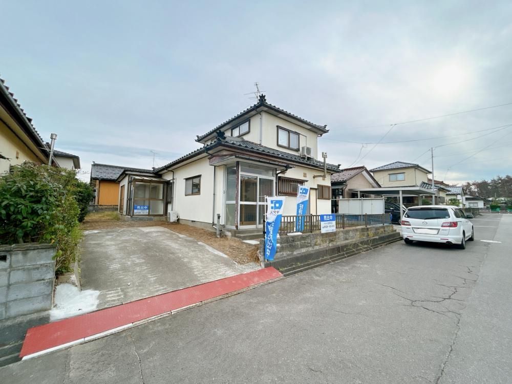 Renovated 5LDK House in Sakata with Modern Amenities and Garden - Thumbnail 2