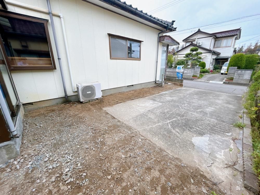 Renovated 5LDK House in Sakata with Modern Amenities and Garden - Thumbnail 3