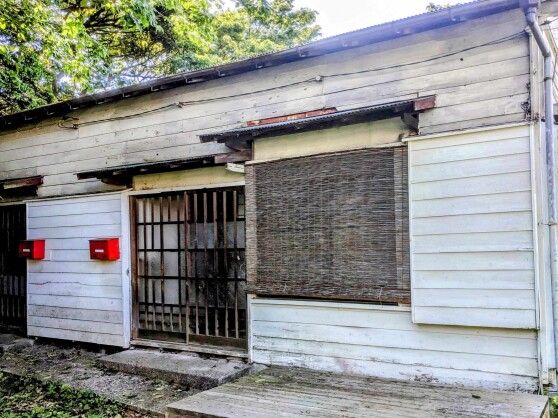 Yokosuka Nagaya Townhouse for Rent with Large Garden - Thumbnail 2