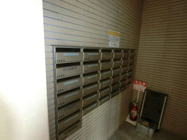 3LDK Corner Apartment with 2019 Renovation in Akita City - Thumbnail 2