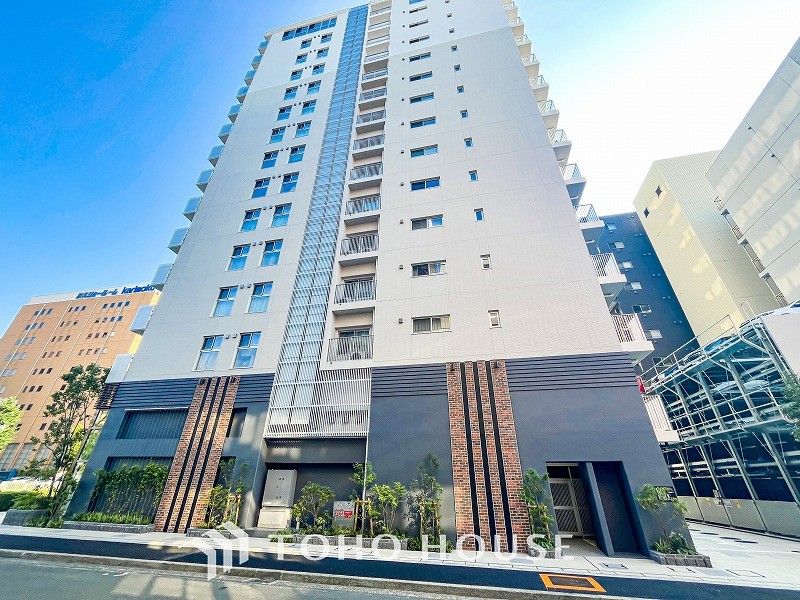 Le Jade Shin-Yokohama 3LDK Apartment for Sale in Yokohama - Image 1