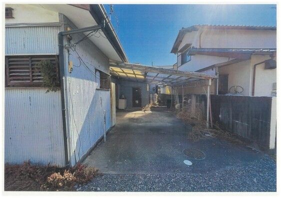Spacious 1965 Single-Story House on 330sqm Land in Fuji City - Thumbnail 3