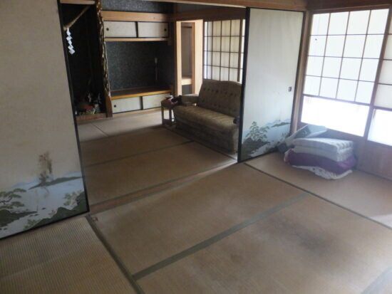 Spacious 3LDK House with Land and Storage in Ebino, Miyazaki - Thumbnail 3