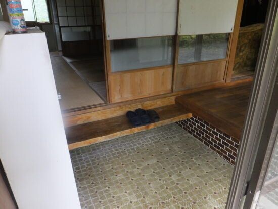 Spacious 3LDK House with Land and Storage in Ebino, Miyazaki - Thumbnail 2