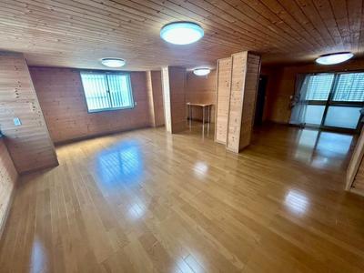 7LDK Spacious Family House for Sale in Eniwa, Hokkaido — Image 1, Eniwa, Hokkaido