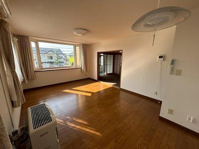 7LDK Spacious Family House for Sale in Eniwa, Hokkaido — Image 3, Eniwa, Hokkaido