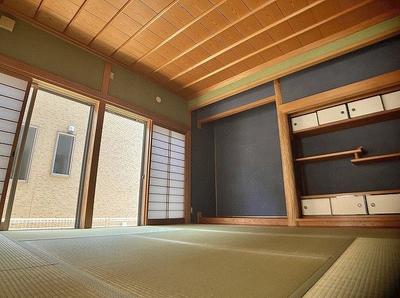 Spacious 5SLDK House in Niihama with Garden — Image 3, Niihama, Ehime