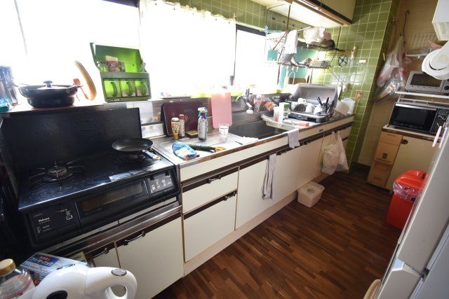 Shop with House for Sale in Kanoya, Kagoshima - 4LDK, Clinic Space - Thumbnail 2