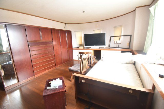 Shop with House for Sale in Kanoya, Kagoshima - 4LDK, Clinic Space - Thumbnail 3