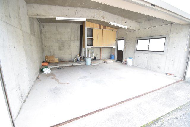 Shop with House for Sale in Kanoya, Kagoshima - 4LDK, Clinic Space - Thumbnail 4