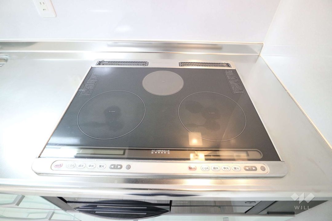Renovated 3LDK Apartment for Sale in Itami, Hyogo - Thumbnail 4